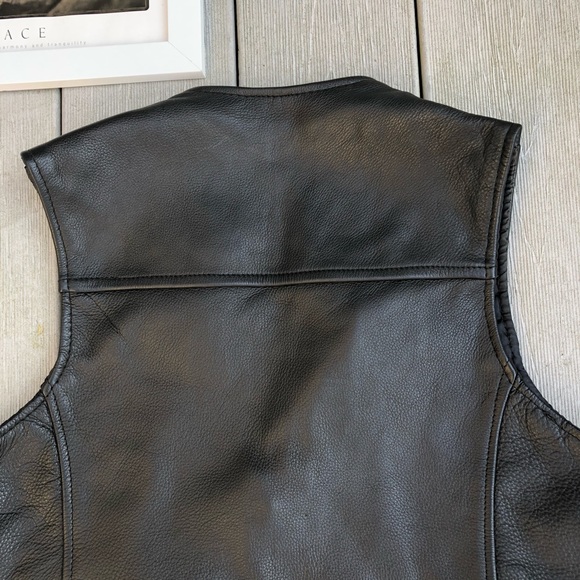 ULTIMATE RIDER Black Leather Biker Vest, Size XL - Picture 7 of 10